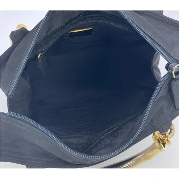 Prada bag - Picture 7 of 14